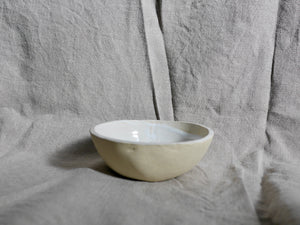 my-hungry-valentine-ceramics-bowl-nt-crazyglosswhite-side