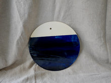 Cargar imagen en el visor de la galería, Round aperitif platter / cheese board - 22 cm - Midnight Blue
