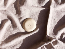 Cargar imagen en el visor de la galería, my hungry valentine-studio-ceramics-word on the clay-nibble dish-nocellara-raw back
