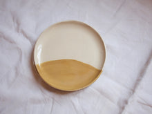 Cargar imagen en el visor de la galería, myhungryvalentine-studio-ceramics-brightside-small-starter-plate-18-saffronyellow-cream-stacked-top
