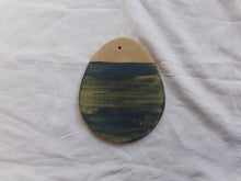 Cargar imagen en el visor de la galería, Egg-shaped Cheese Board - Sandy Clay - Gloss White

