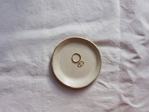 myhungryvalentine-studio-ceramics-simple-plate-11-satincream-jewellery